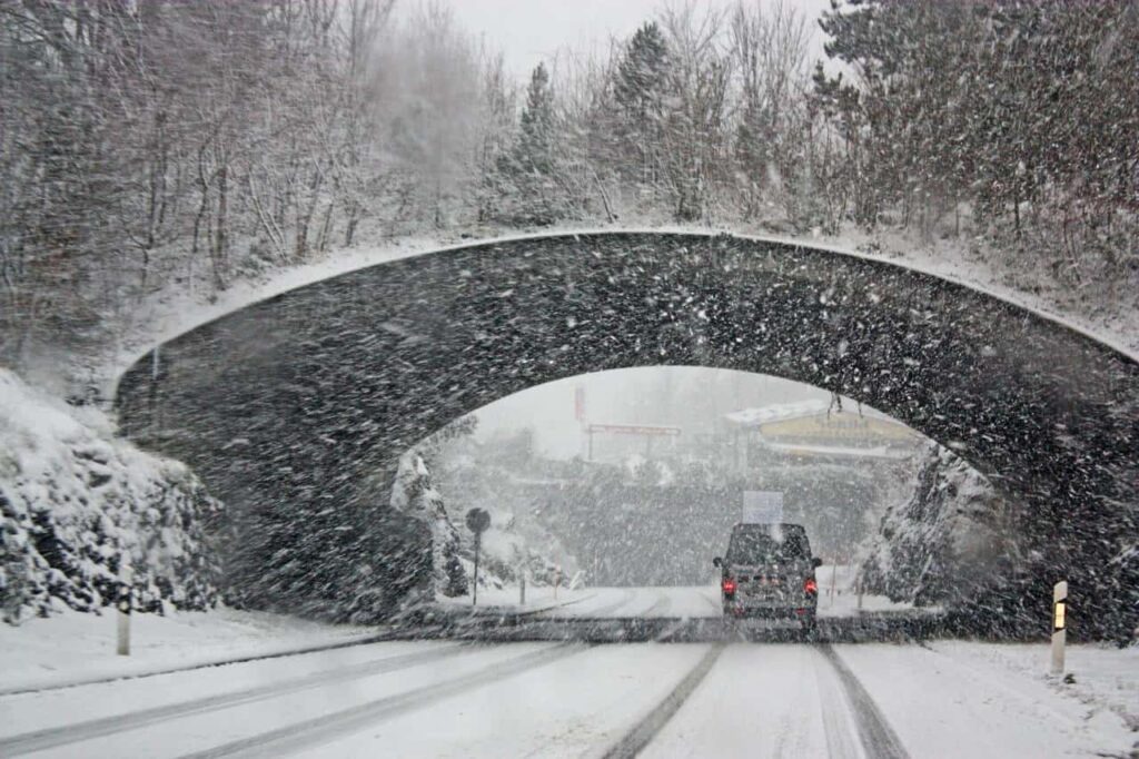 Winter Driving in the snow